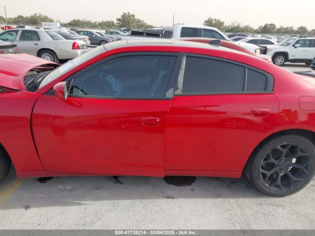 2C3CDXHG0FH827503 Dodge Charger Sxt