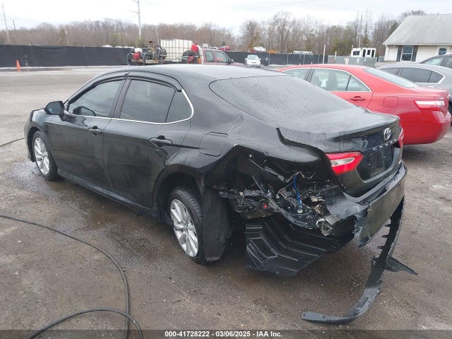 4T1B11HK8JU594425 Toyota CAMRY LE