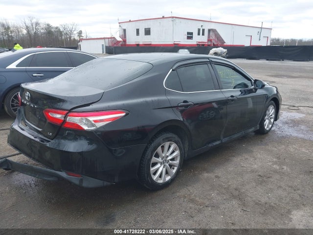 4T1B11HK8JU594425 Toyota CAMRY LE