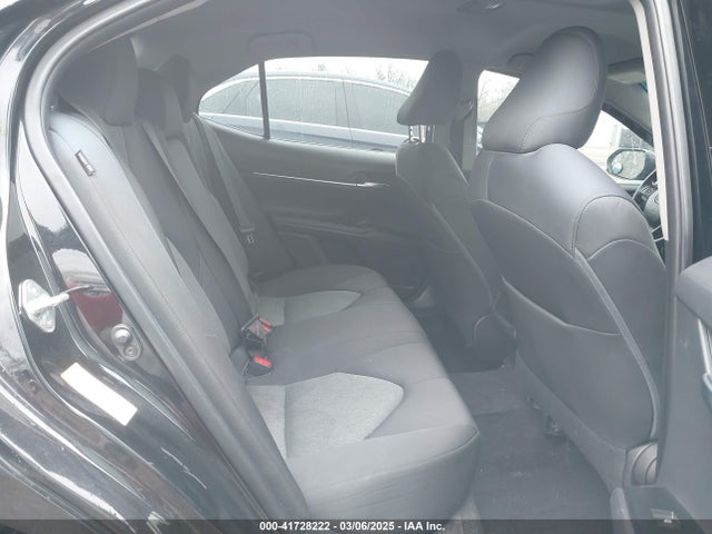 4T1B11HK8JU594425 Toyota CAMRY LE