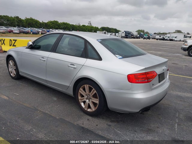 2011 AUDI A4 WAUAFAFL9BN009356 Photo 2
