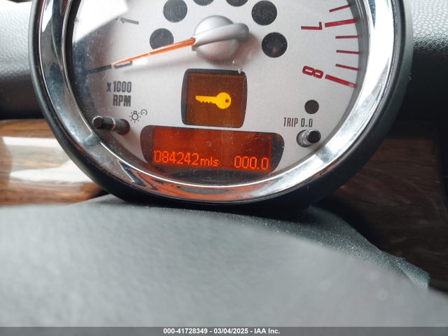 2011 MINI COOPER S WMWSV3C57BTY11344 Photo 6