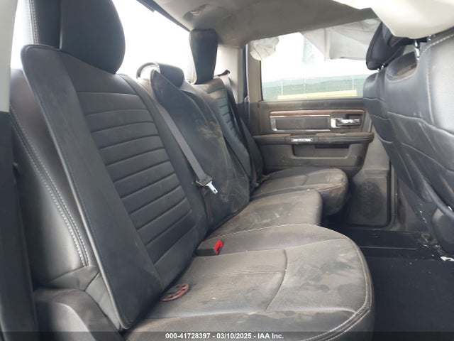 RAM 2018 2018 3C6UR5FL0JG371251 Image 8