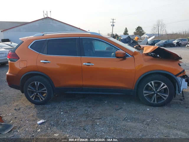 Nissan ROGUE SV 2019 JN8AT2MV5KW372712 Image 14
