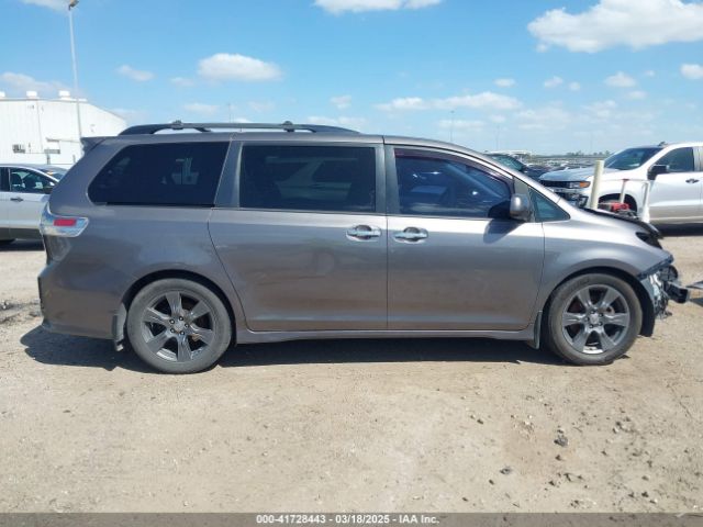 5TDXZ3DCXHS883639 Toyota Sienna Se 8 Passenger/se Premium 8 Passenger