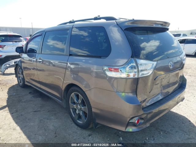 5TDXZ3DCXHS883639 Toyota Sienna Se 8 Passenger/se Premium 8 Passenger