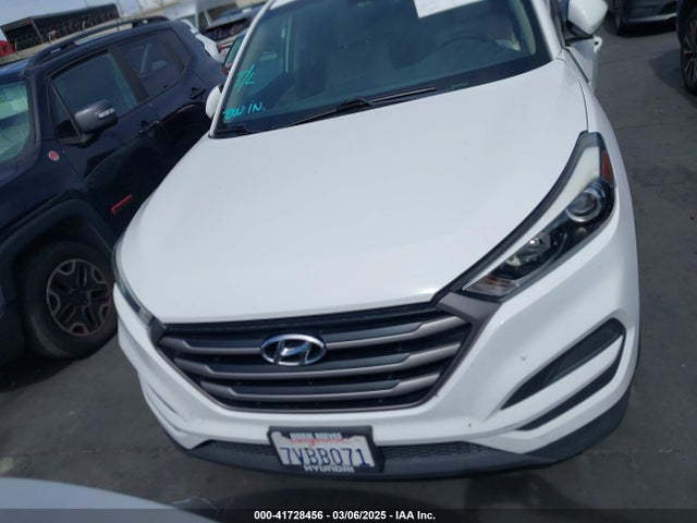 KM8J23A43GU248002 Hyundai TUCSON SE