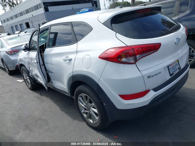 KM8J23A43GU248002 Hyundai TUCSON SE