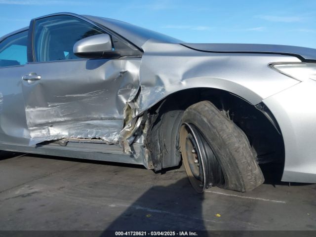 4T1BF1FK4HU665473 Toyota CAMRY LE