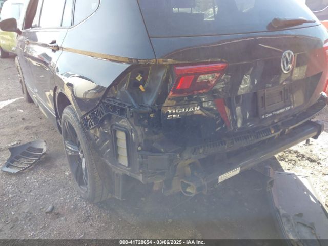 3VV3B7AX2KM075179 Volkswagen Tiguan 2.0t Se/2.0t Sel/2.0t Sel R-line/2.0t Sel R-line Black