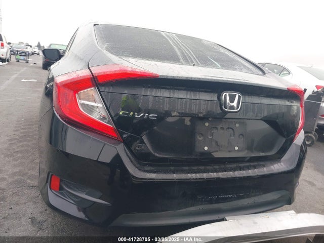 Honda Civic Lx 2018 2HGFC2F51JH603473 Image 17