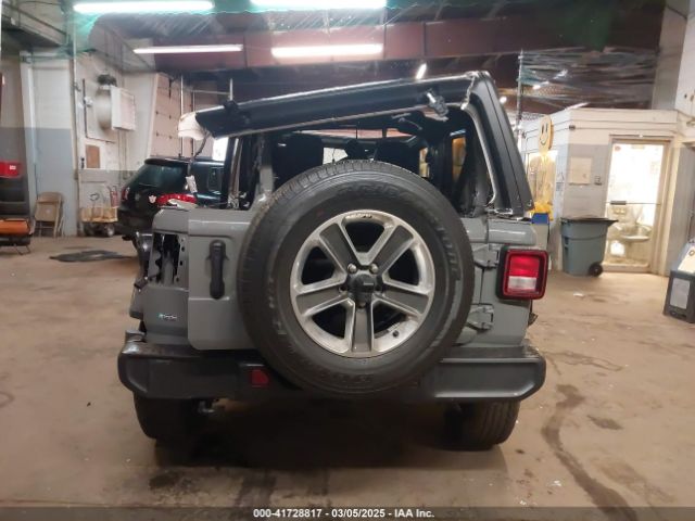1C4HJXENXNW251089 Jeep Wrangler Unlimited Sahara 4x4