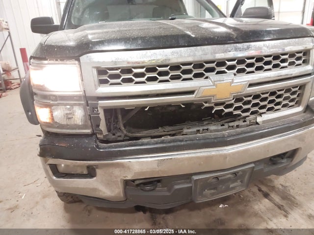 1GCVKREH2EZ225509 Chevrolet Silverado 1500 Lt