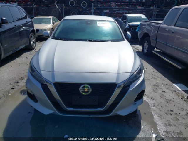 1N4BL4DV7NN301748 Nissan Altima Sv Fwd