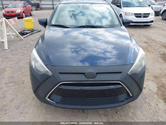 3MYDLBYV7JY300454 Toyota YARIS IA