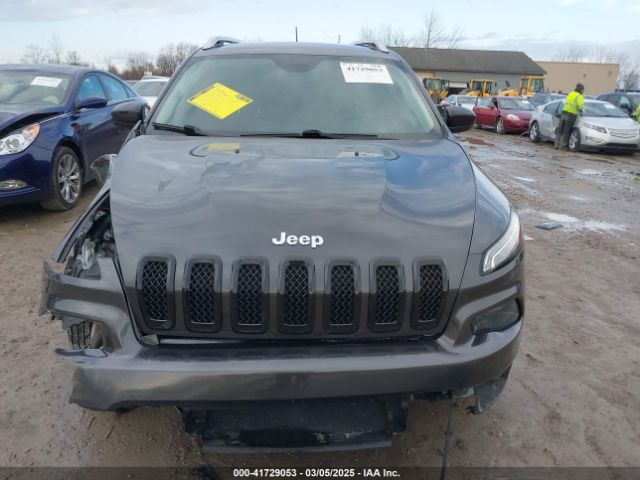 1C4PJMCB2FW709020 Jeep Cherokee Latitude
