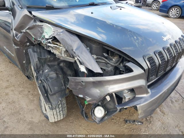1C4PJMCB2FW709020 Jeep Cherokee Latitude