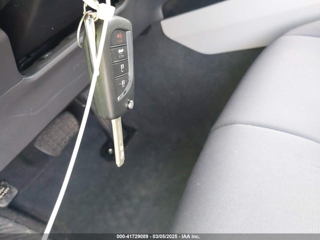4T1B11HK1JU673256 Toyota CAMRY LE
