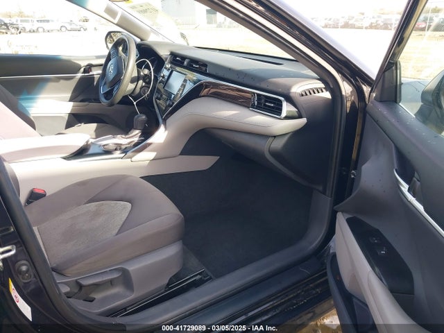 4T1B11HK1JU673256 Toyota CAMRY LE