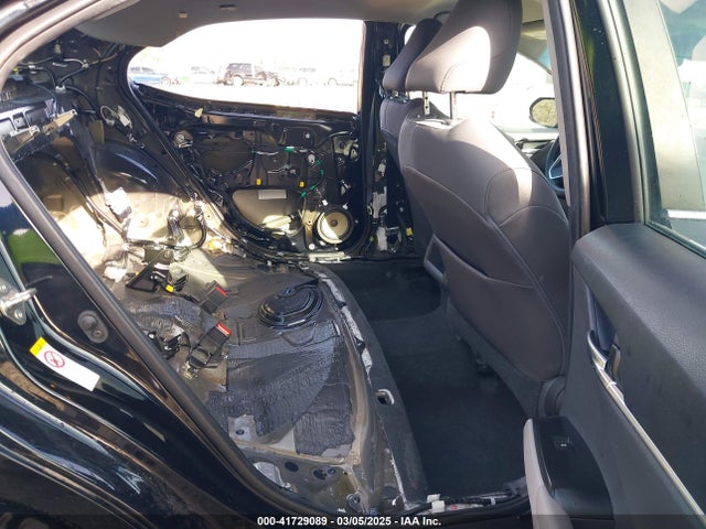 4T1B11HK1JU673256 Toyota CAMRY LE