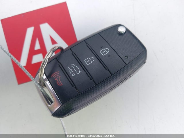 5XXGM4A77FG359729 KIA Optima Lx