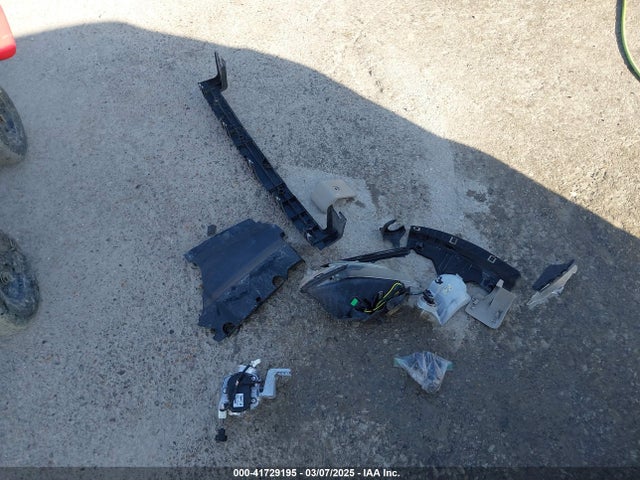 1FMCU9GX9EUE31926 Ford ESCAPE SE