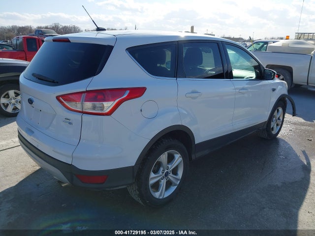 1FMCU9GX9EUE31926 Ford ESCAPE SE