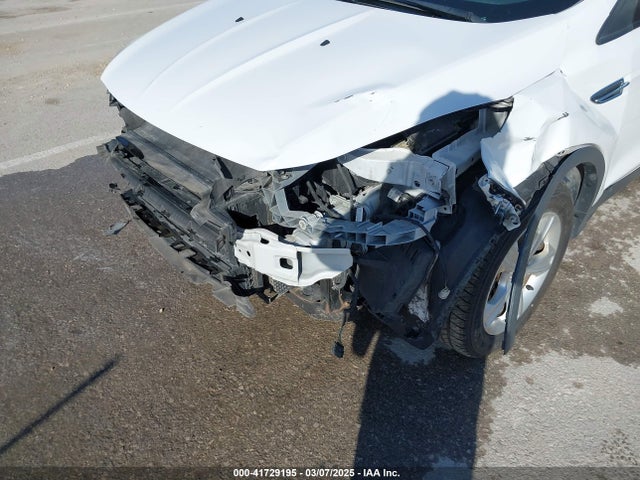1FMCU9GX9EUE31926 Ford ESCAPE SE