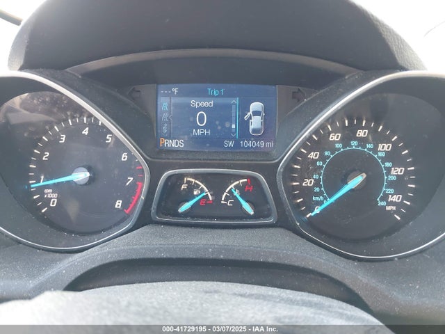 1FMCU9GX9EUE31926 Ford ESCAPE SE