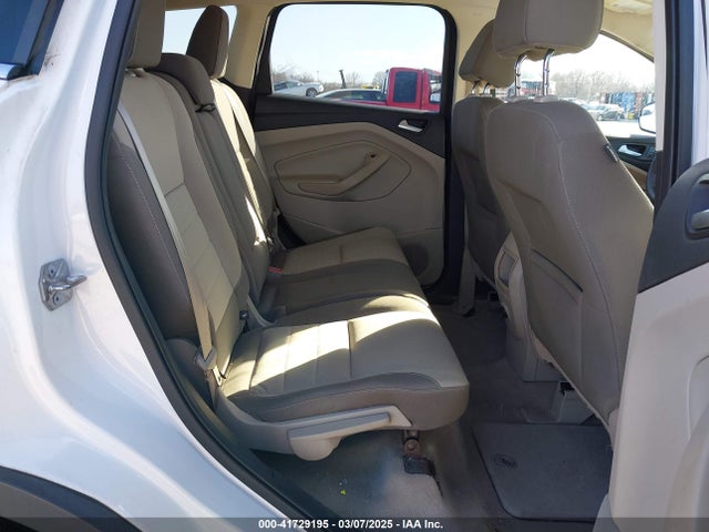 1FMCU9GX9EUE31926 Ford ESCAPE SE