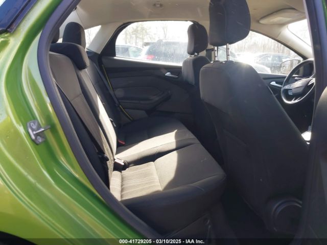 1FADP3FE7JL237818 Ford FOCUS SE