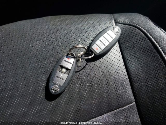 5N1AT2MT0KC783927 Nissan Rogue Sl