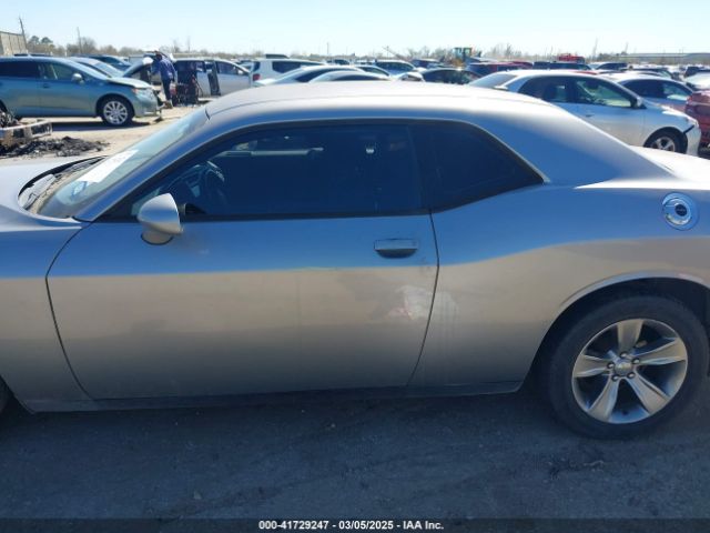 2C3CDZAG5GH107573 Dodge Challenger Sxt