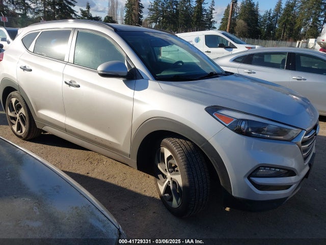 2016 KM8J3CA26GU236258 main image