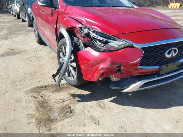 SJKCH5CR2HA021321 Infiniti Qx30 Luxury
