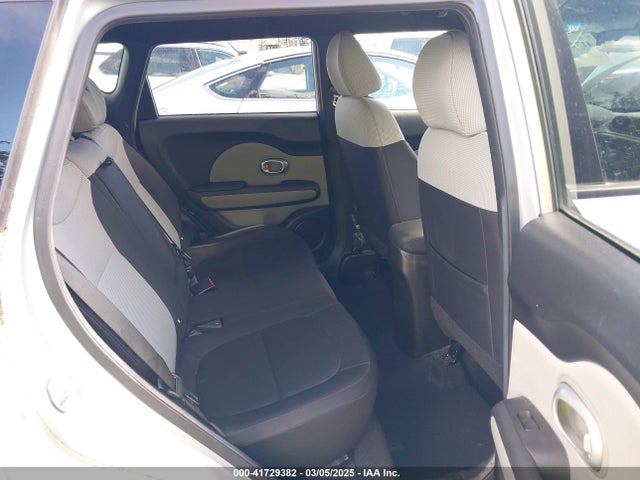 KIA Soul 2014 KNDJN2A28E7732621 Image 8
