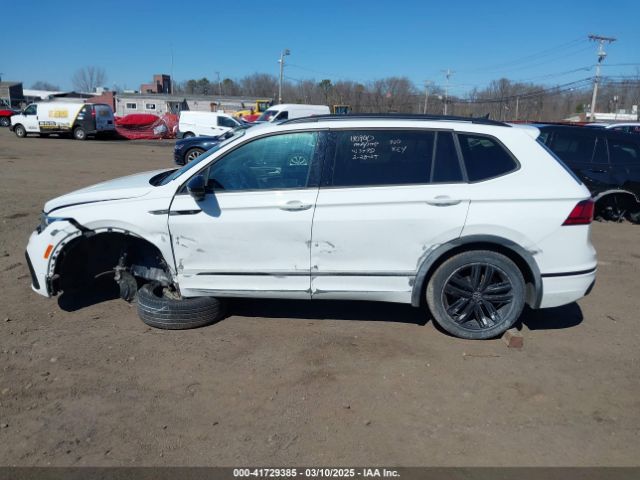 3VV8B7AX4NM027208 Volkswagen Tiguan 2.0t Se R-line Black