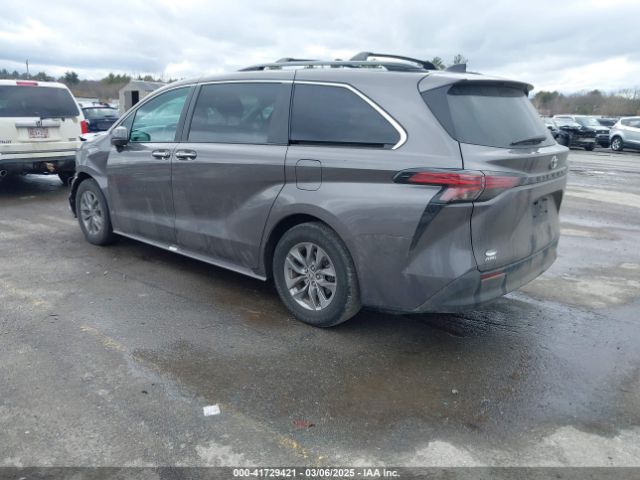 5TDJSKFC2NS066081 Toyota SIENNA XLE