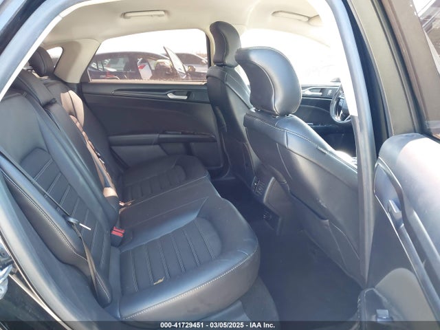 3FA6P0H77JR180057 Ford FUSION SE