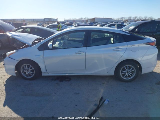 JTDKARFU9H3043444 Toyota Prius Four