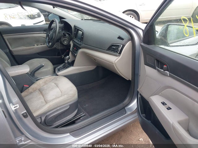 Hyundai ELANTRA SE 2017 5NPD84LF0HH069318 Image 5