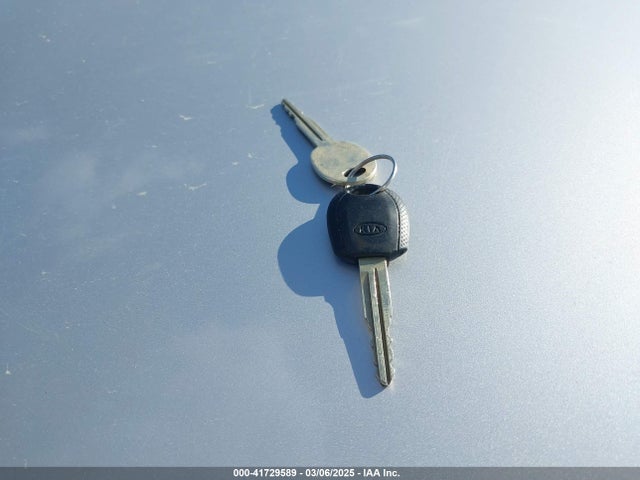 2001 Kia Optima Lx/se მანქანა იყიდება აუქციონზე, vin: KNAGD126115032175, აუქციონის ნომერი: 41729589