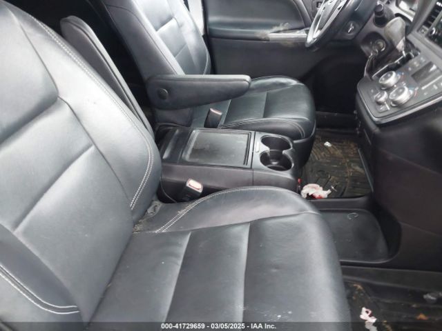 2018 TOYOTA SIENNA 5TDXZ3DC0JS952795 Photo 4