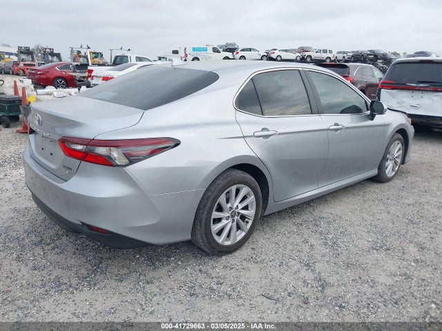 4T1R11AK4RU909225 Toyota CAMRY LE