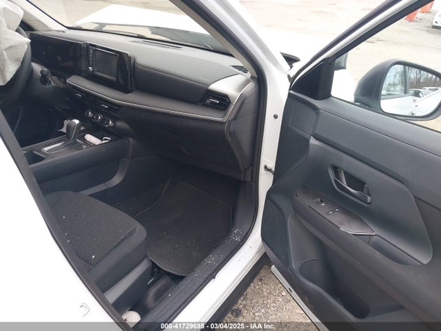 3N8AP6BBXSL349257 Nissan Kicks S Intelligent Awd