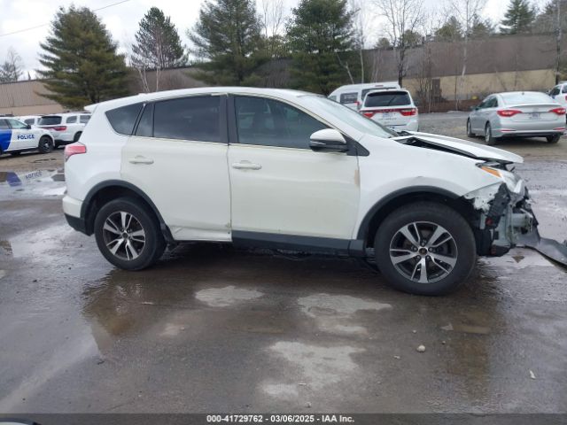 2T3RFREV5JW850685 Toyota Rav4 Adventure/xle