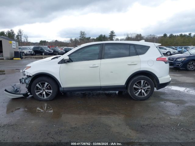 2T3RFREV5JW850685 Toyota Rav4 Adventure/xle