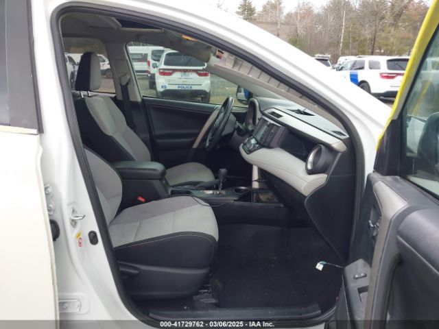 2T3RFREV5JW850685 Toyota Rav4 Adventure/xle