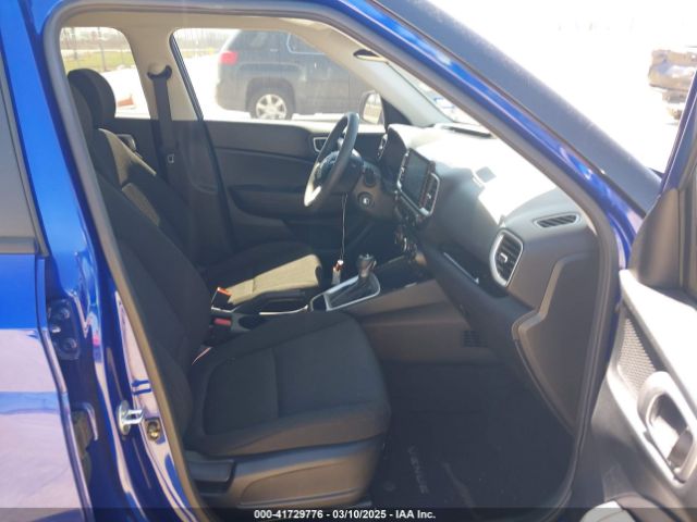 KMHRB8A39NU202839 Hyundai Venue Se