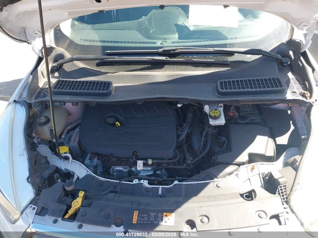 1FMCU0GD1JUA01089 Ford ESCAPE SE